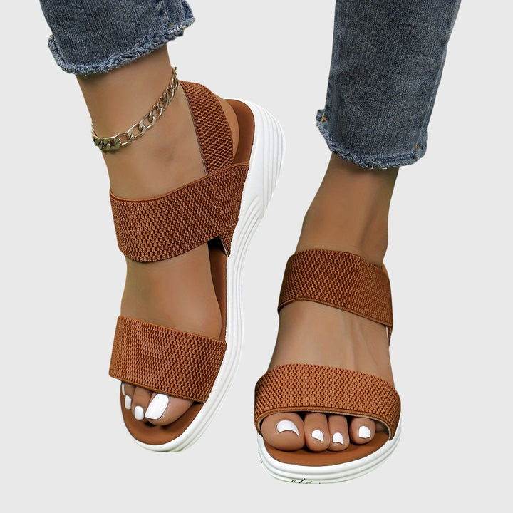 Adjustable women's comfort sandals, providing excellent arch support for daily and summer wear.
