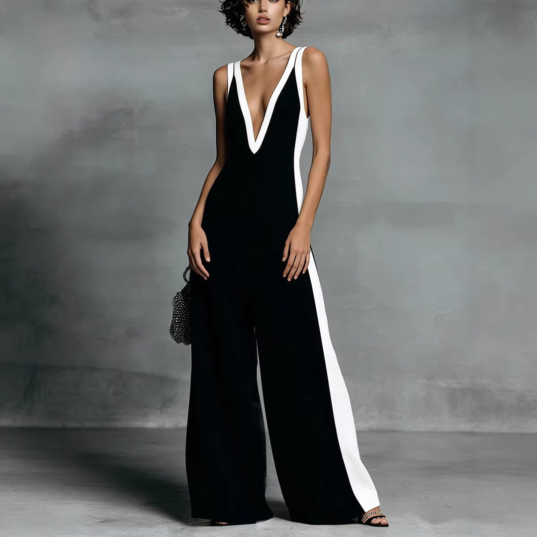Stylish colour-block women's jumpsuit, a chic sleeveless V-neck wide leg one-piece perfect for evening wear.