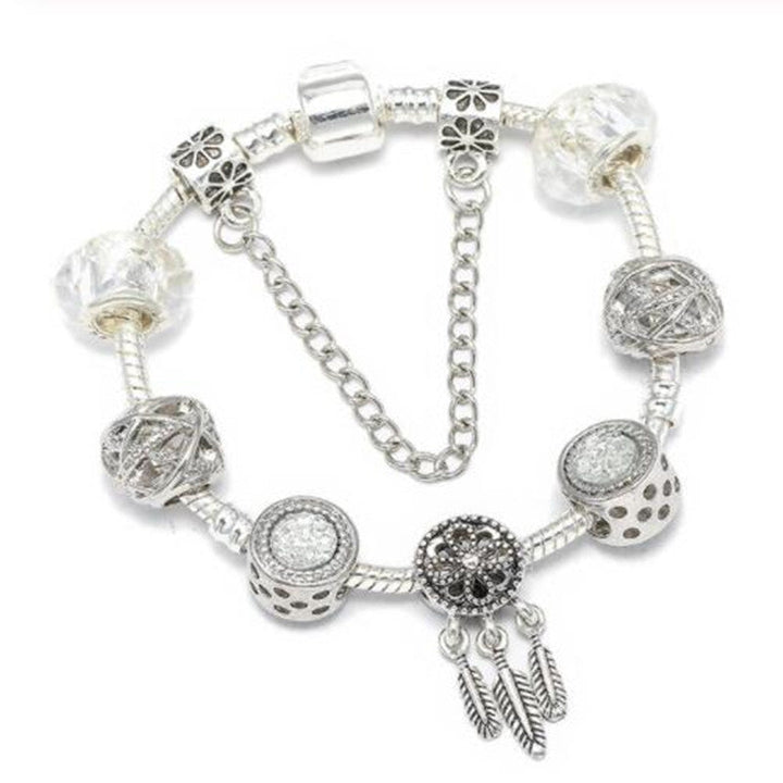 Women's elegant peach blossom charm bracelet, delicate floral jewelry for everyday fashion.