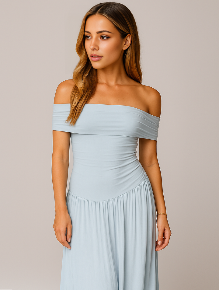 Feminine light blue off-shoulder maxi dress, a sophisticated choice for parties and formal evening wear.