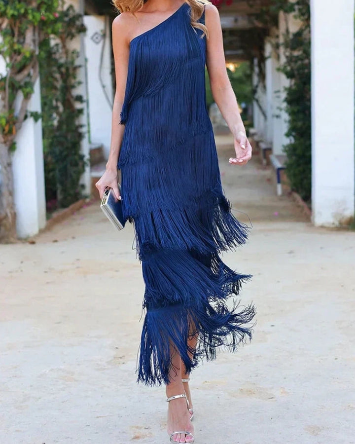 Versatile elegant long dress for women, ideal for fall & winter fashion, with a chic dropped shoulder.