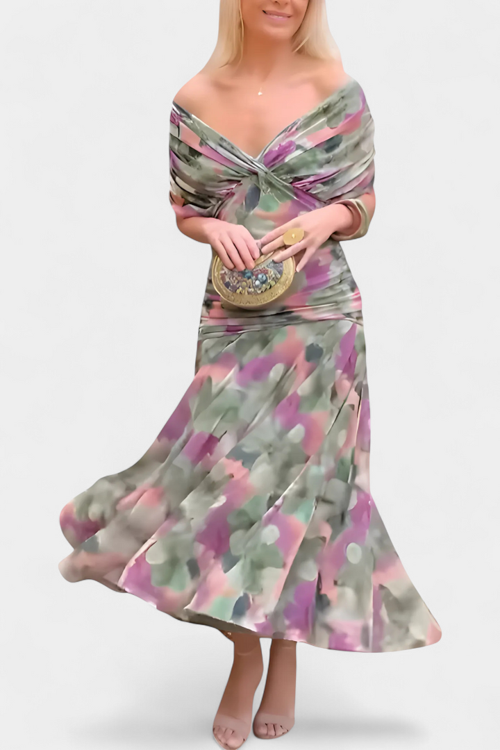 Women's elegant evening dress, a floral V-neck maxi design, ideal for special occasions.