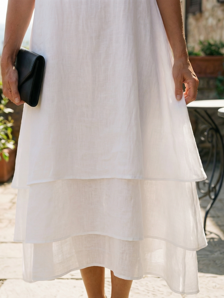 Comfortable women's layered midi dress in a relaxed fit, short sleeves, suitable for daily wear.