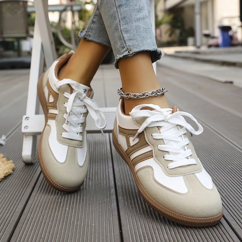 Comfortable Harper wide-toe sneakers for women, designed for support & foot health during everyday wear.