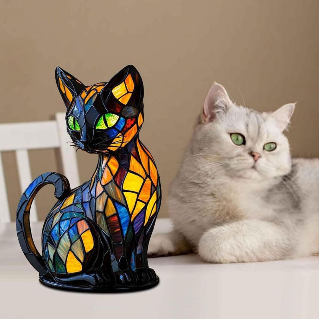 Feline-themed mosaic table lamp casts warm ambient light, an exquisite decorative light for any home decor.