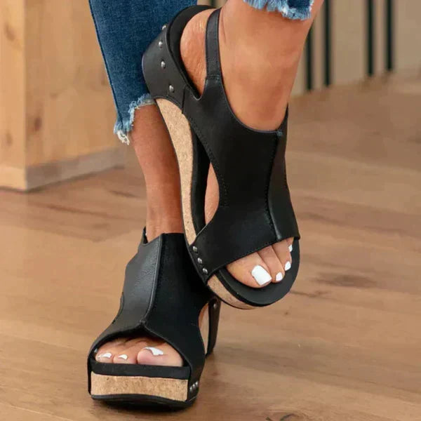 Ergonomic orthopedic sandals for women, providing superior foot support & comfort for all-day casual wear.