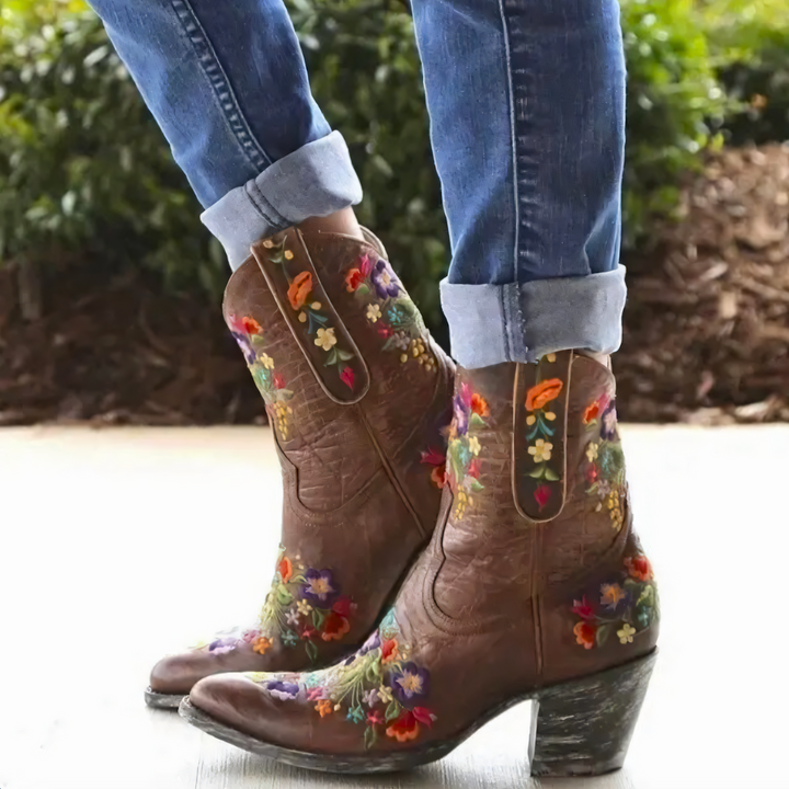 High-quality women's weatherproof vintage cowgirl boots, featuring detailed embroidery and robust construction for durability.