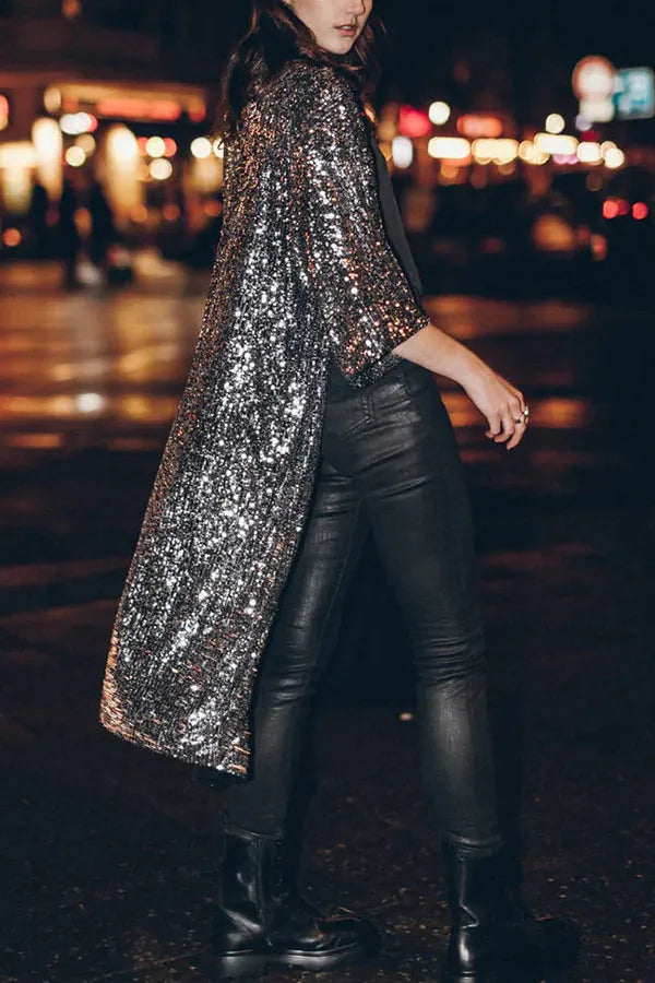 Shimmering sequined kimono for women with a unique keyhole design. A must-have for glamorous outerwear.