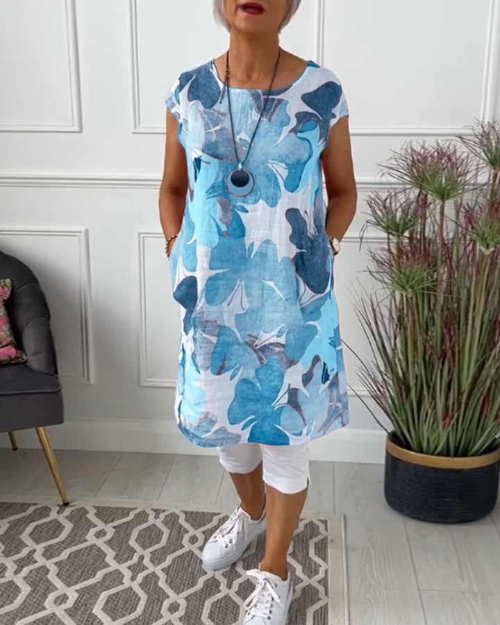 Stylish women's floral casual dress, relaxed fit, ideal for versatile spring wear.
