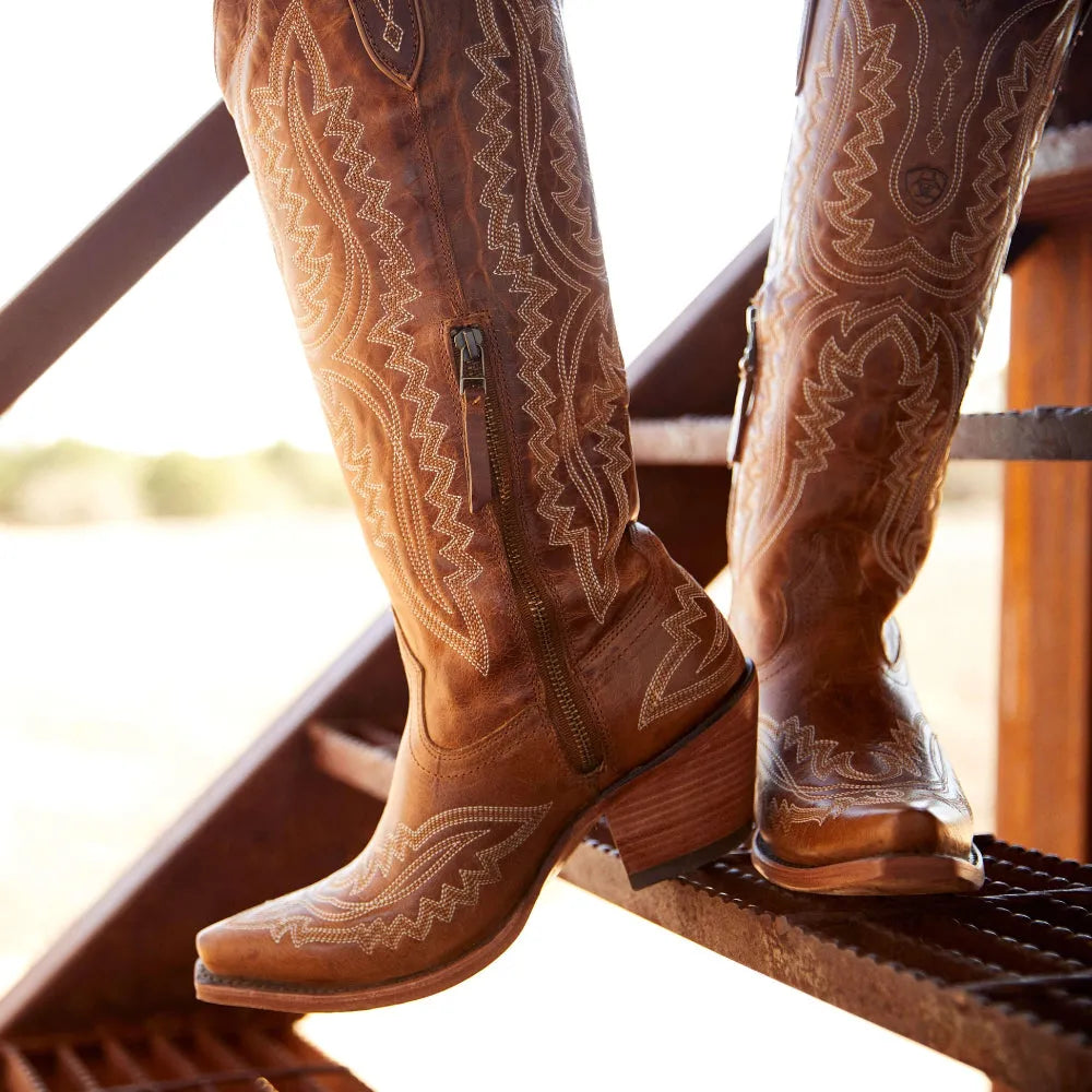 Trendy women's patterned zipped tall boots, casual yet stylish, with pointed toe for everyday fashion.