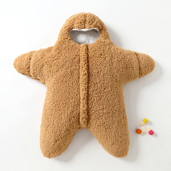 Cute star baby sleeping bag, providing cozy warmth for infants and newborns. Perfect for comfortable sleep.