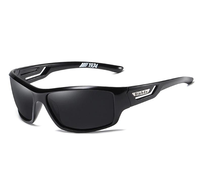 Unisex sporty polarized sunglasses with UV400 protection, ideal for outdoor activities like cycling and hiking.