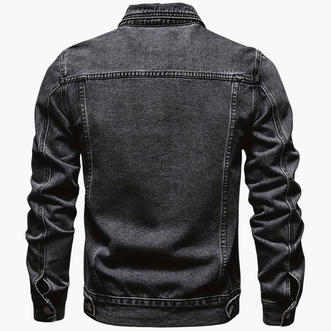 Stylish men's slim-fit blue denim jacket. Classic long-sleeve casual outerwear for versatile everyday fashion.
