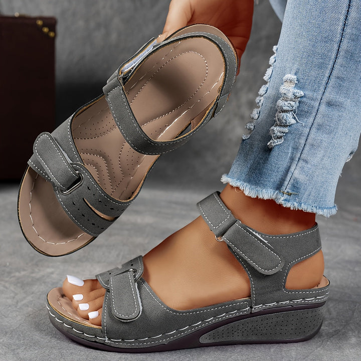 Trendy women's summer sandals, providing orthopedic comfort and essential arch support.