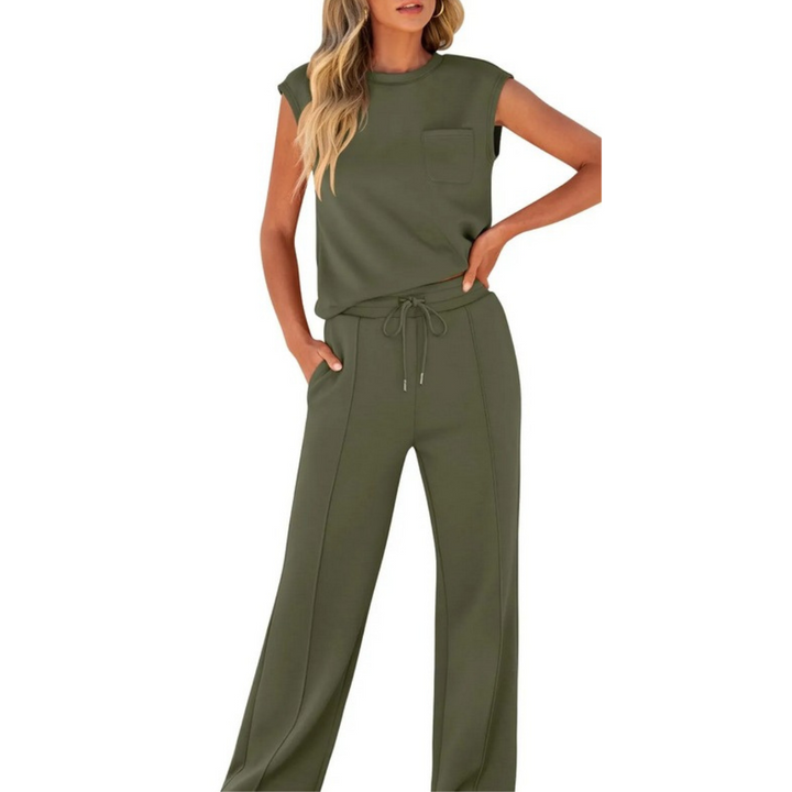 Trendy women's casual summer co-ord set. Soft, comfortable lounge outfit, a stylish choice for everyday wear.