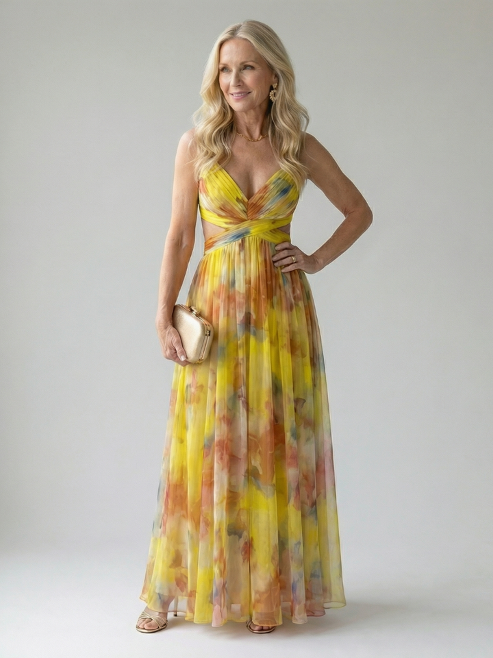 Women's sleeveless maxi dress, comfortable wrap style, ideal for casual summer.