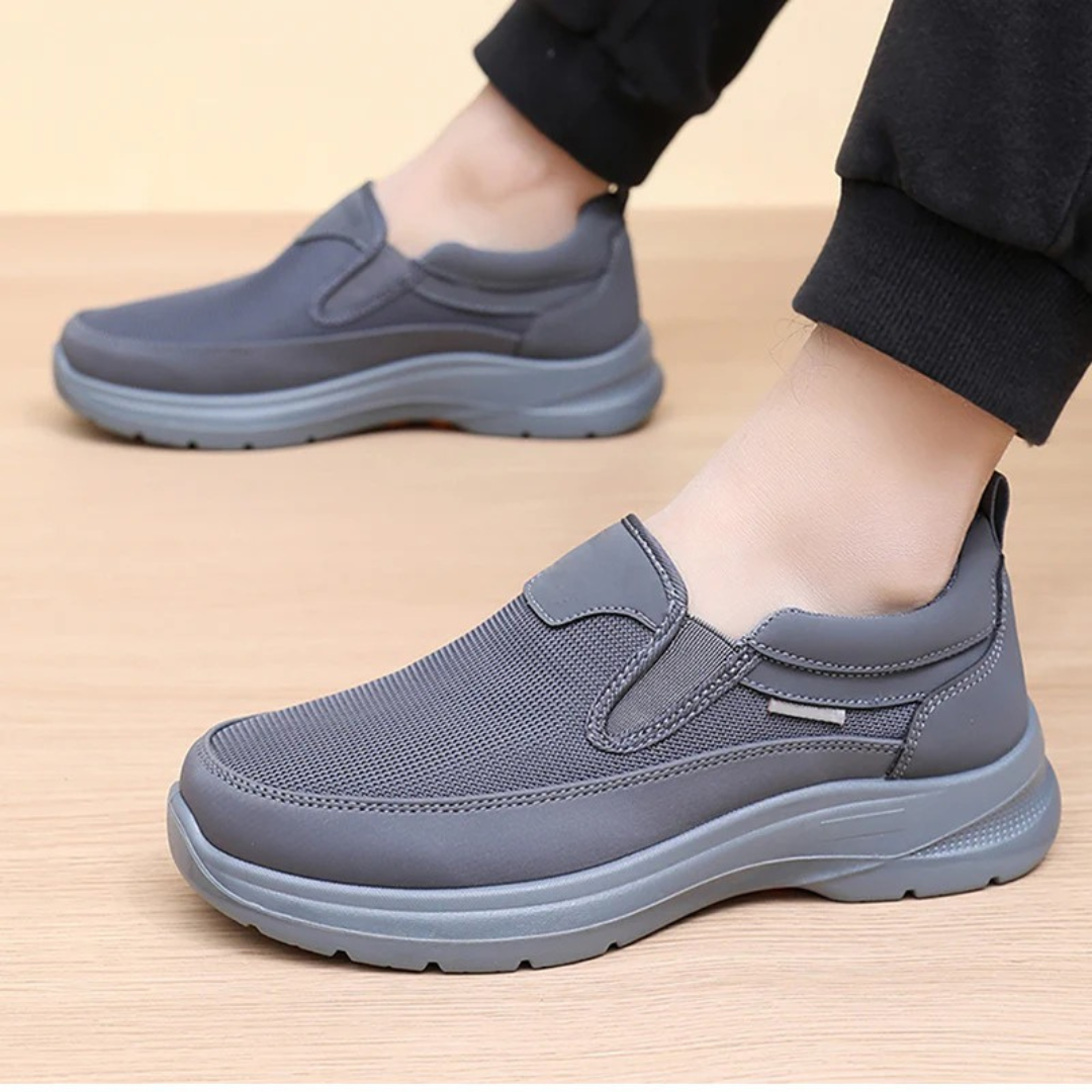 Stylish men's slip-on shoes, easy to wear for everyday comfort. Versatile casual footwear for any occasion.