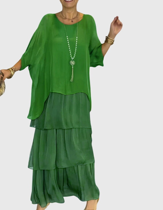 Flowing women's maxi dress, comfortable and elegant for any party, summer, or casual event.