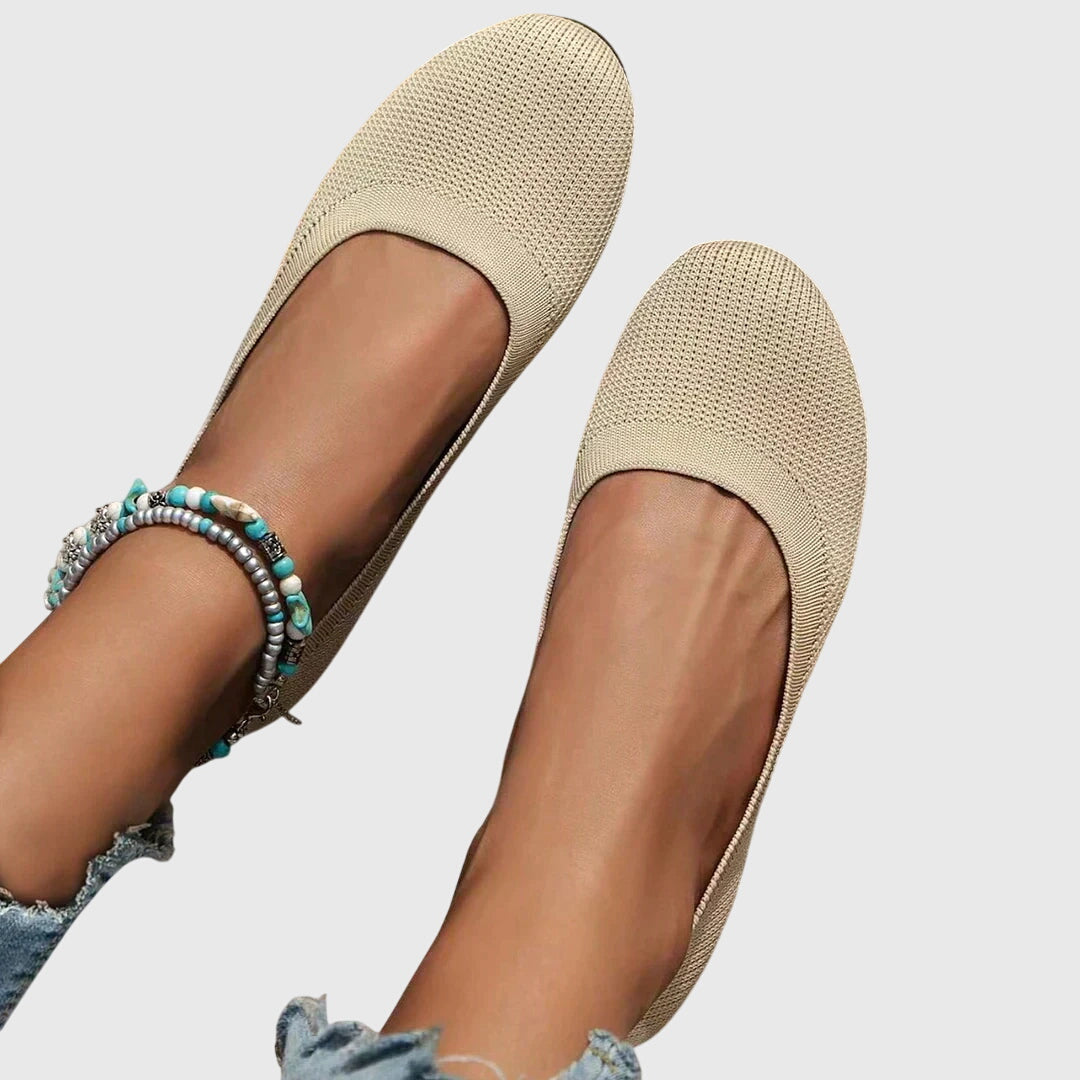 Easy-on slip-on women's comfort shoes, breathable, anti-slip for active walking.