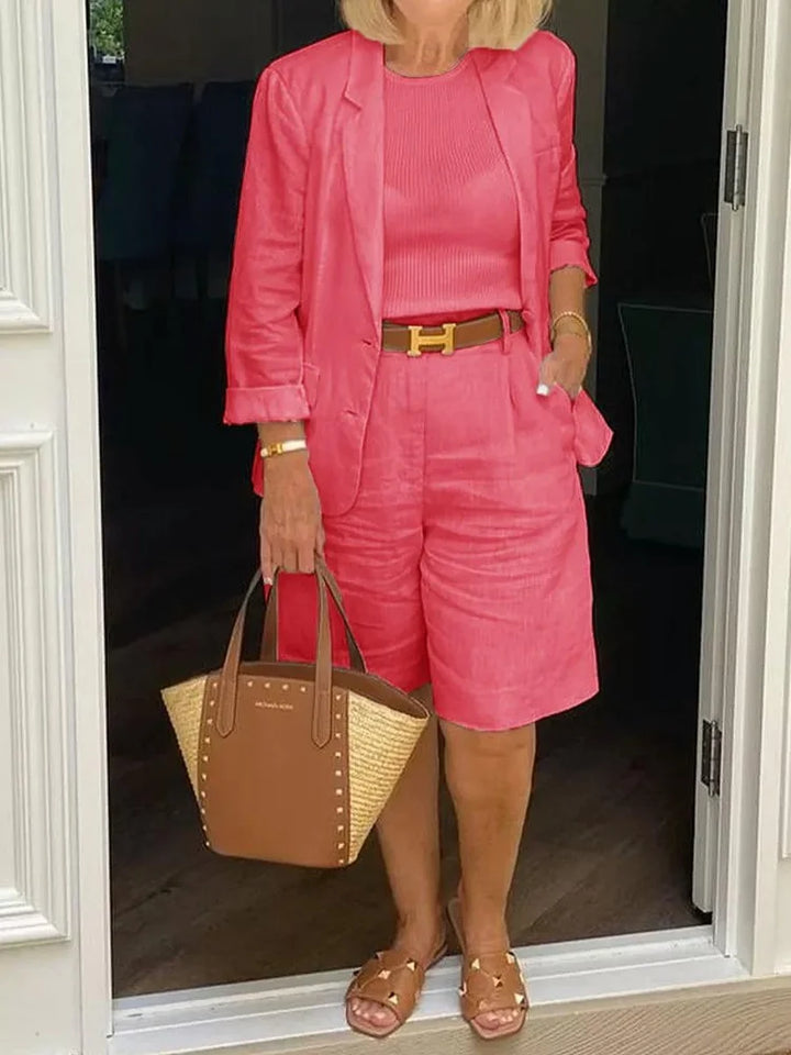 Effortless women's summer set: chic jacket & comfy shorts. Ideal casual two-piece outfit for style & relaxation.