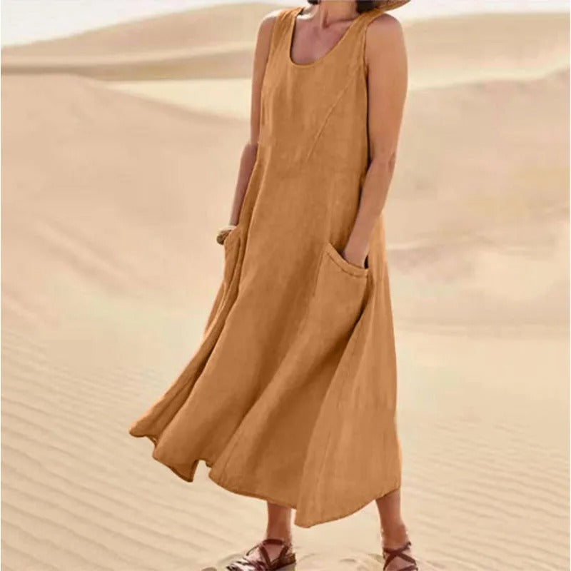 Loose fit women's sleeveless dress, supremely comfortable, with pockets; perfect for spring/summer.