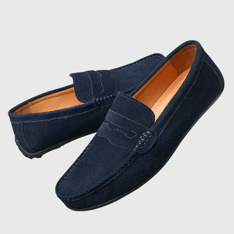 Cushioned heel in women's orthopedic loafers, designed for maximum comfort & reduced fatigue.