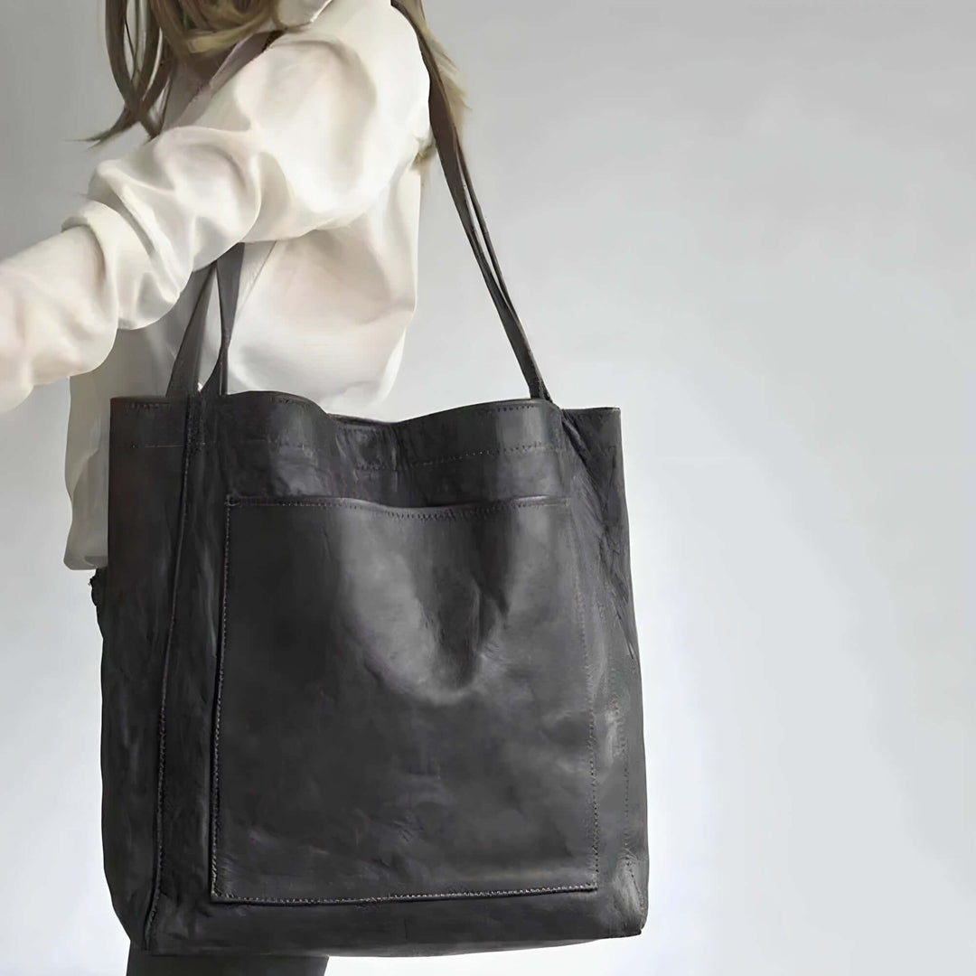 Vintage Handbag - Timeless Chic
