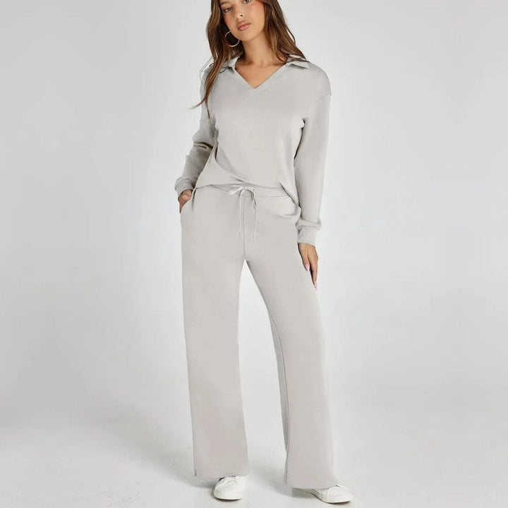 Comfortable women's two-piece V-neck long sleeve and wide leg loungewear set. Casual fashion.