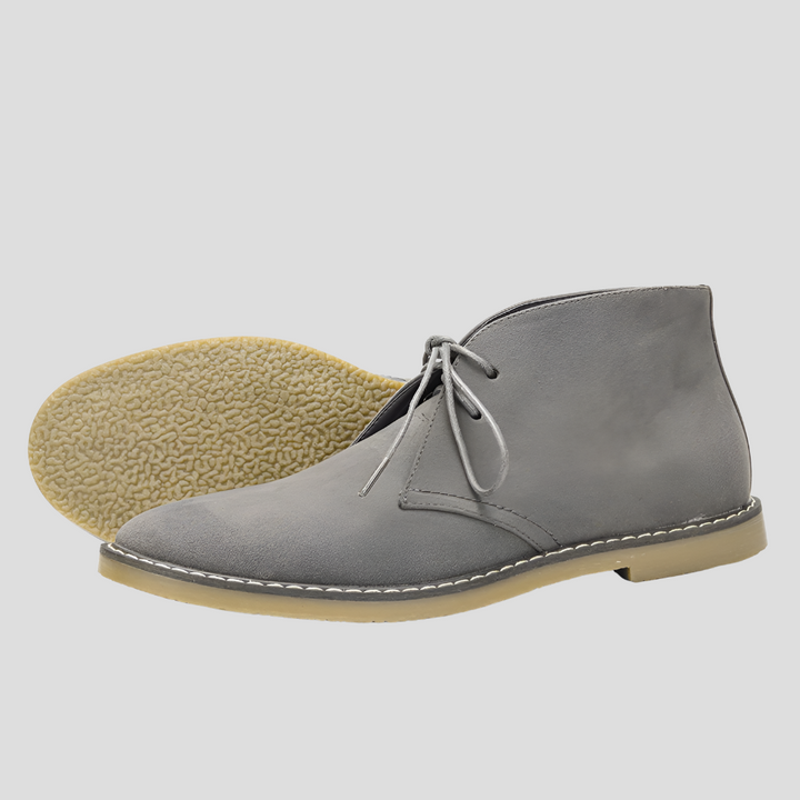 Classic men's fashion desert boots, ideal for versatile everyday style and guaranteed comfort.