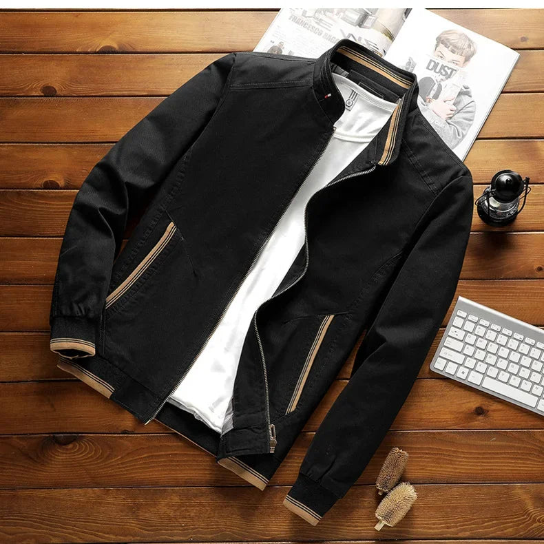Classic men's bomber jacket in a regular fit. A stylish and lightweight zipper jacket for spring, autumn & casual wear.