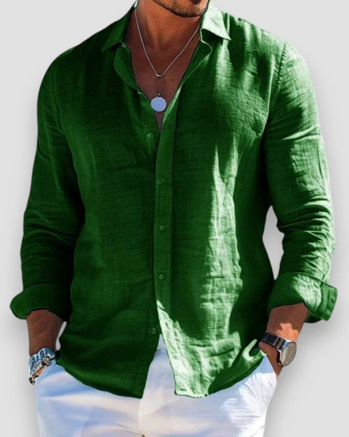 Light-colored men's casual short sleeve summer shirt, perfect for warm weather and relaxed style.