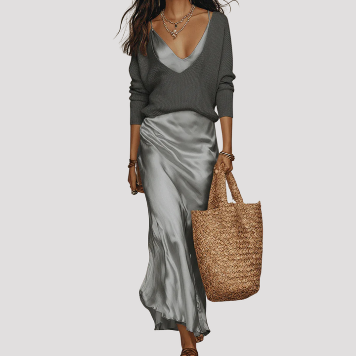 Stylish women's long sleeve layered maxi dress. Elegant V-neck design, perfect for versatile occasions.