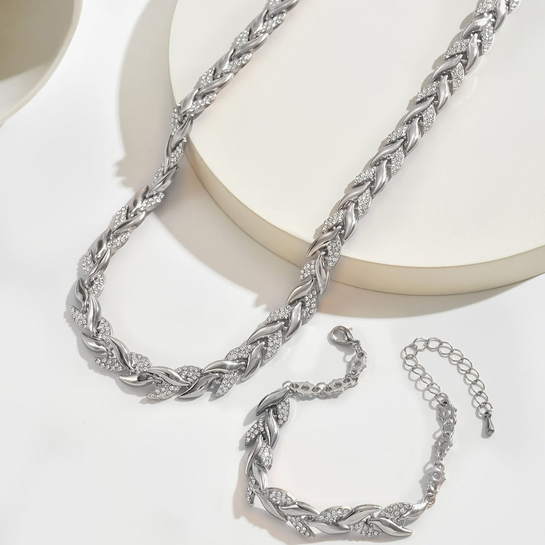 Fashionable women's rhinestone fish tail bracelet, an elegant and sparkling accessory from the jewelry set.