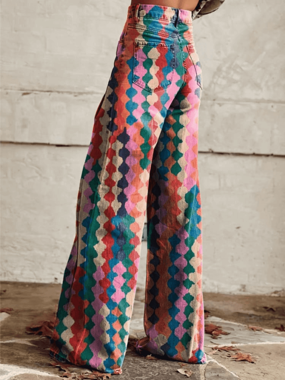 Women's Wide-Leg Trousers - High-Waisted Retro Print