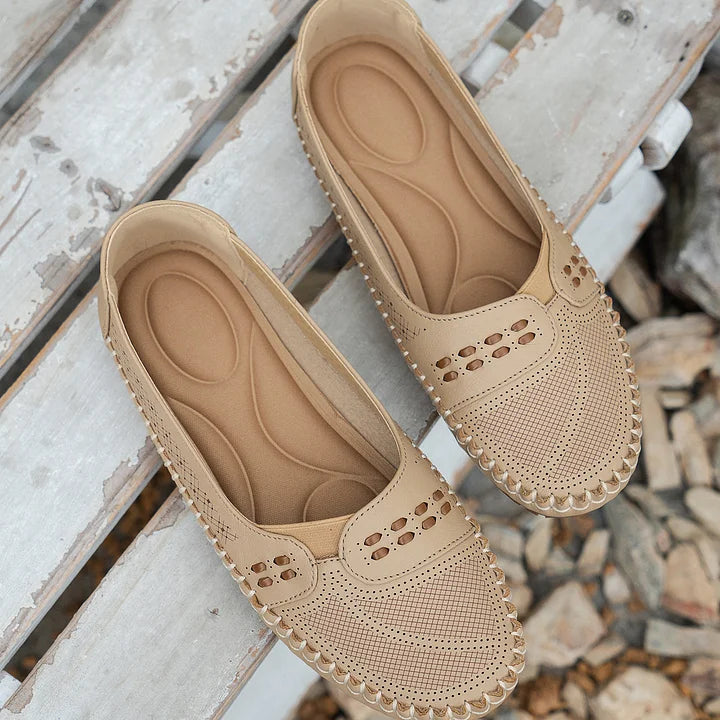 Women's casual orthopaedic footwear, providing excellent arch support & lightweight comfort.