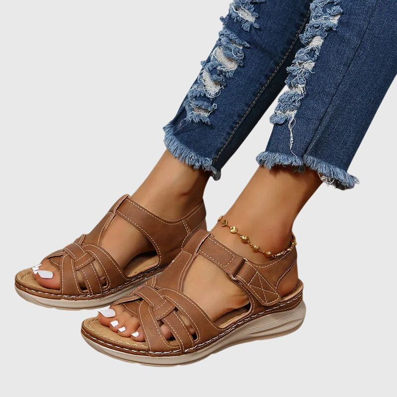 Women's orthopaedic sandals with arch support for all-day comfort, ideal for foot pain relief.