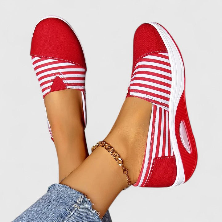 Casual slip-on women's walking sneakers, featuring excellent comfort and anatomical support.