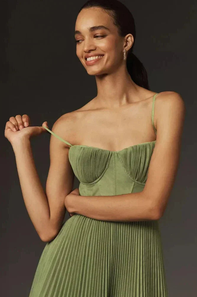 Stunning women's formal pleated tulle midi dress. Beautiful flowy silhouette, perfect for parties and occasion wear.