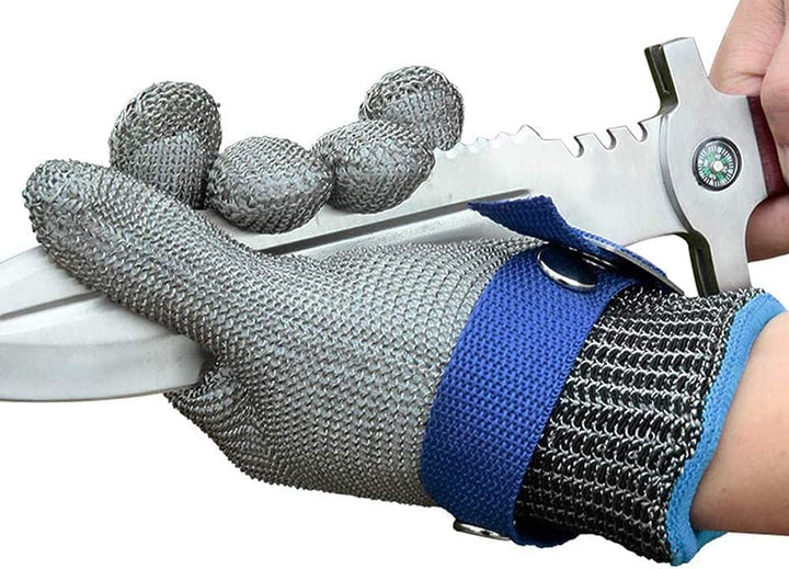 Oyster shucking glove: Cut-resistant stainless steel protects hands during seafood prep. Essential safety gear.