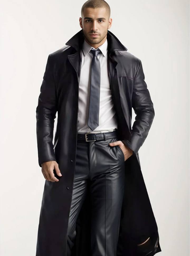 Men's camel wool overcoat, long and elegant, a key piece for winter fashion.