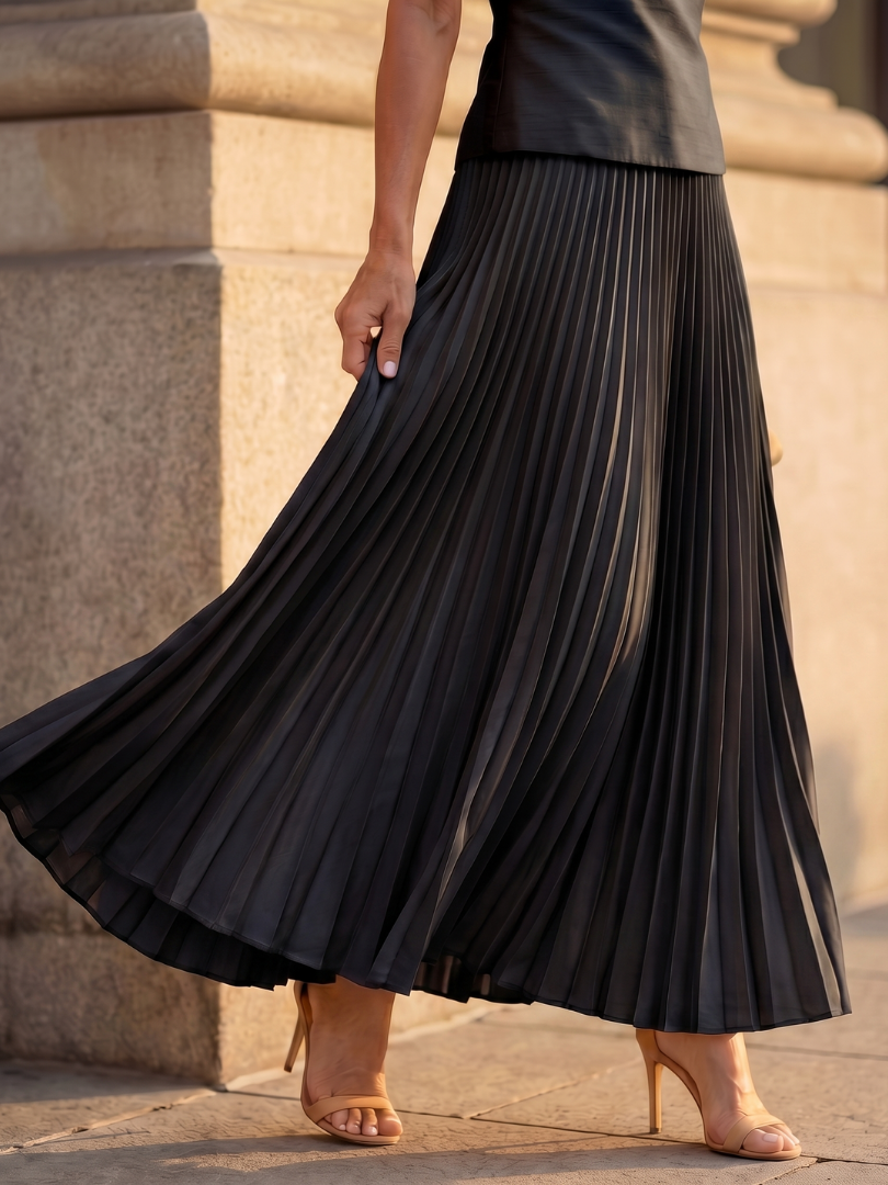 Versatile women's structured bodice and pleated long skirt set, offering a sophisticated summer style.