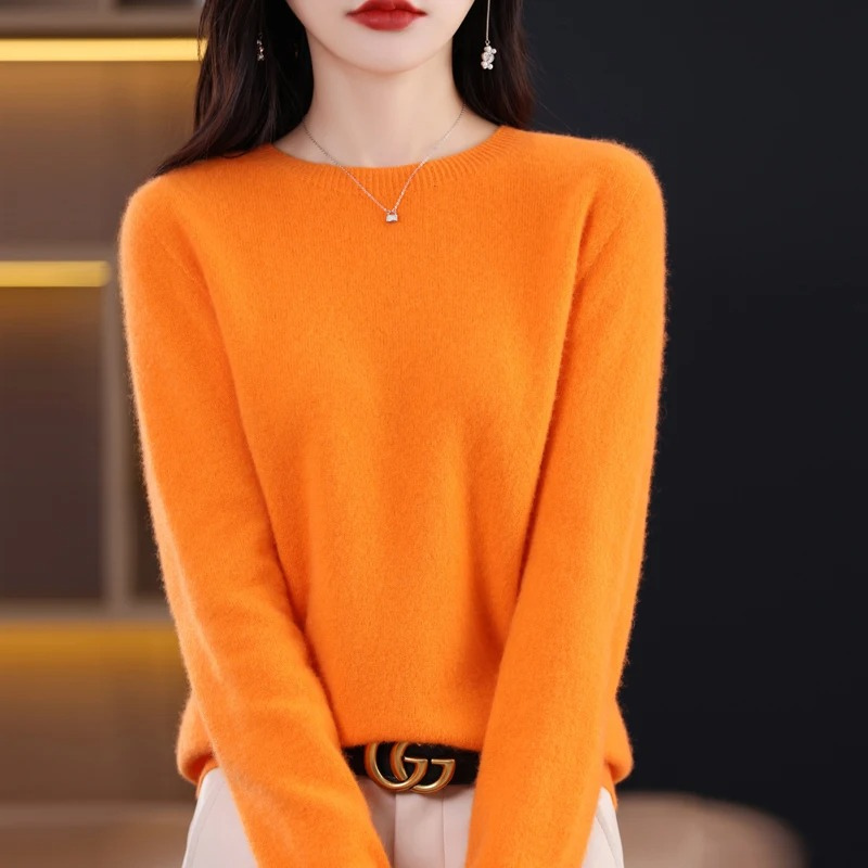 Warm round neck women's knitwear, a chic and soft long sleeve pullover for versatile styling.