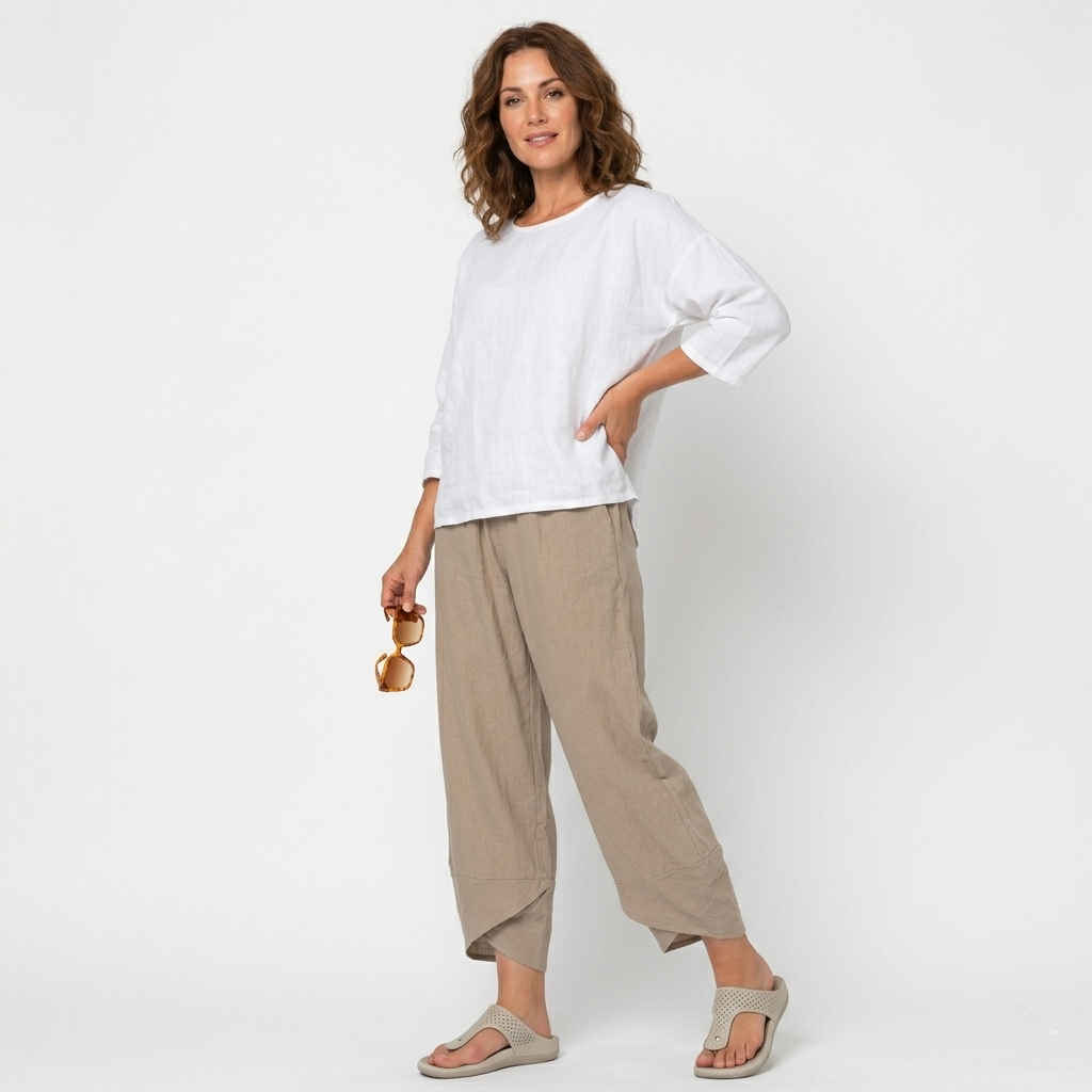 Light and comfortable women's high-waisted trousers, designed with a fashionable tulip hem for summer.