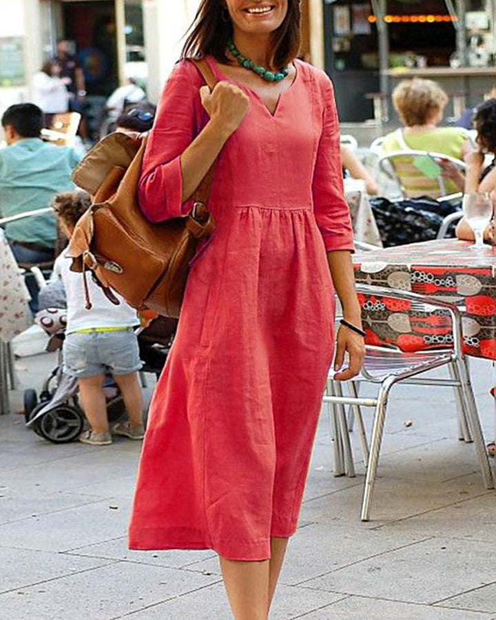 Stylish women's tunic dress, elegant and comfortable. Versatile flowy design, perfect as a casual or day dress.