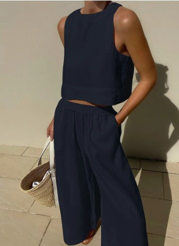 Casual women's linen blend two-piece summer set, versatile for everyday wear or a relaxed vacation look.