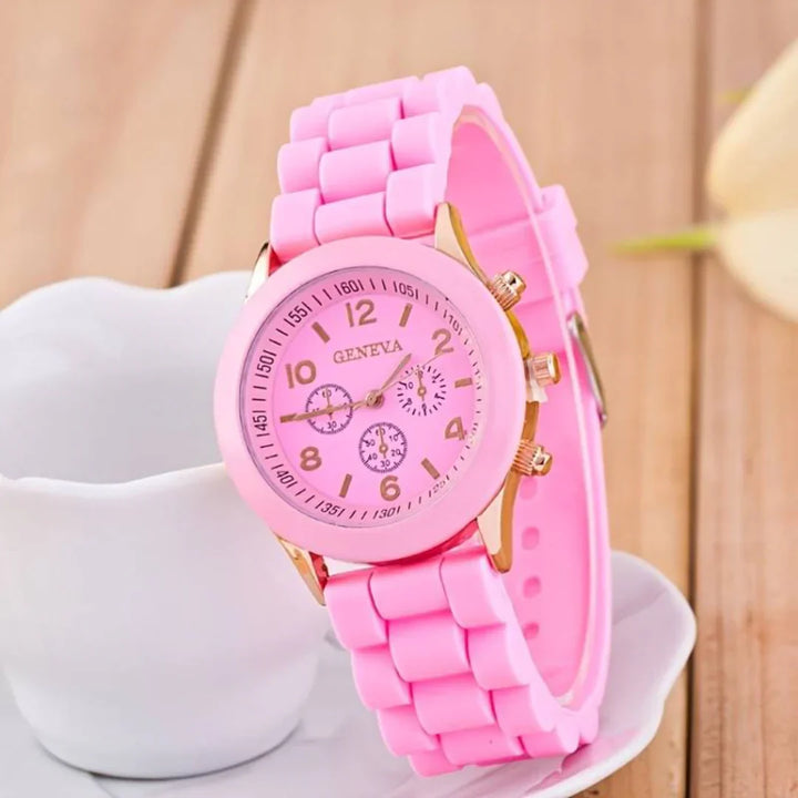 Comfortable unisex silicone watch, quartz movement, ideal for everyday fashion.