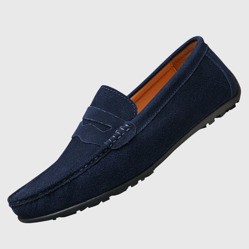Versatile women's slip-on loafers, designed for ultimate comfort & a chic casual look.