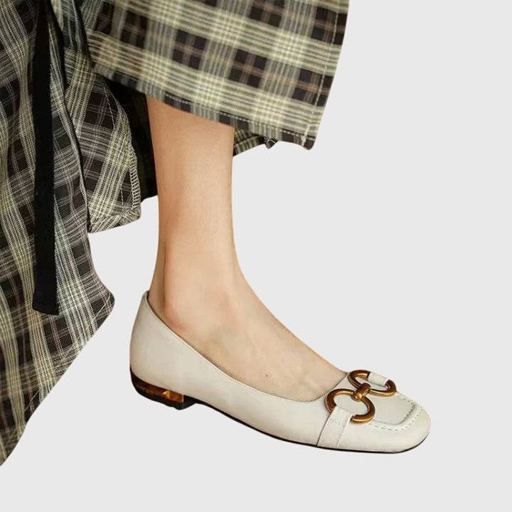 Summer orthopaedic sandals for women, ideal for comfortable walking & all-day foot support.