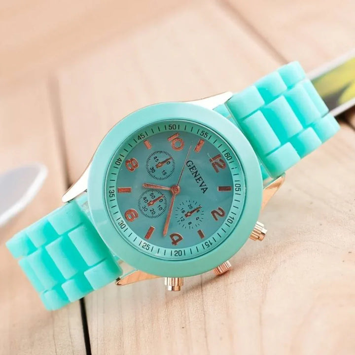 Stylish unisex casual watch with silicone strap, quartz, perfect for daily wear.