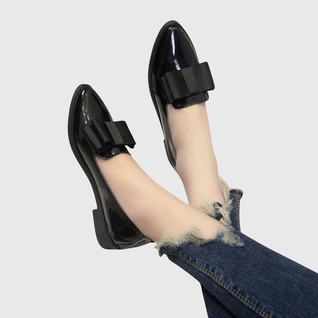 Versatile women's orthopaedic loafers, perfect for everyday comfort and support with classic style.